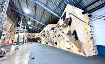 HiClimb - Rock Climbing and Yoga Studio