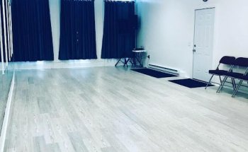 100 Main Studios