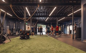 Move. Lift. Live.