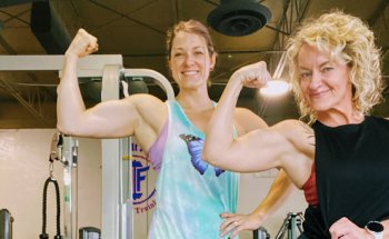 Garage Girls Murfreesboro