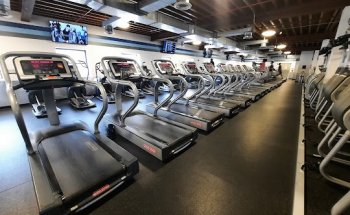 Crunch Fitness - Crown Heights