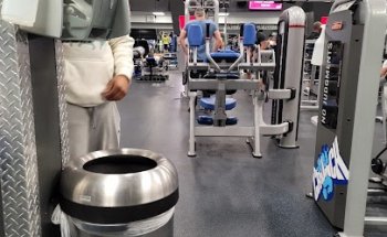 Crunch Fitness - Hillsborough