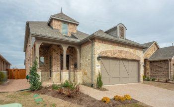 Cottages at the Realm (Castle Hills)