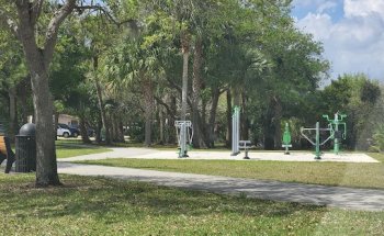 Hillmoor Lake Park Outdoor Gym