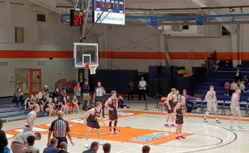 Van Male Field House, Carroll University