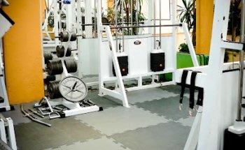 Infit Gym - Xinesis / Escuela Miff