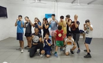 ESCUELA PITBULL BOXEO KICK BOXING JIUJITSU Y DEFENSA PERSONAL